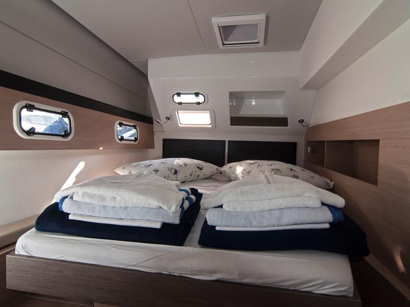 Book yachts online - catamaran - Bali 4.5 - Adria Nikita - rent