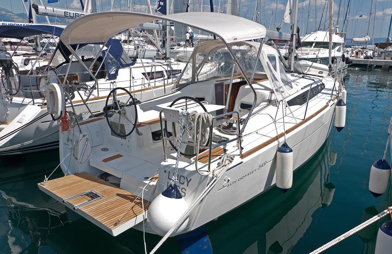 Book yachts online - sailboat - Sun Odyssey 349 - Lucy Kiss - rent