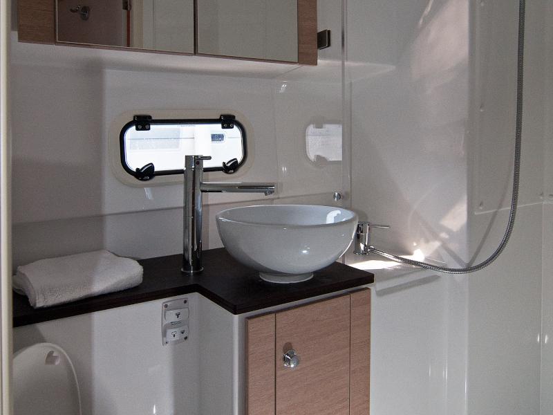 Book yachts online - catamaran - Bali 4.5 - Adria Chicha - rent