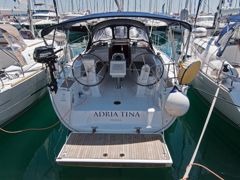 Book yachts online - sailboat - Bavaria Cruiser 34 - Adria Tina - rent