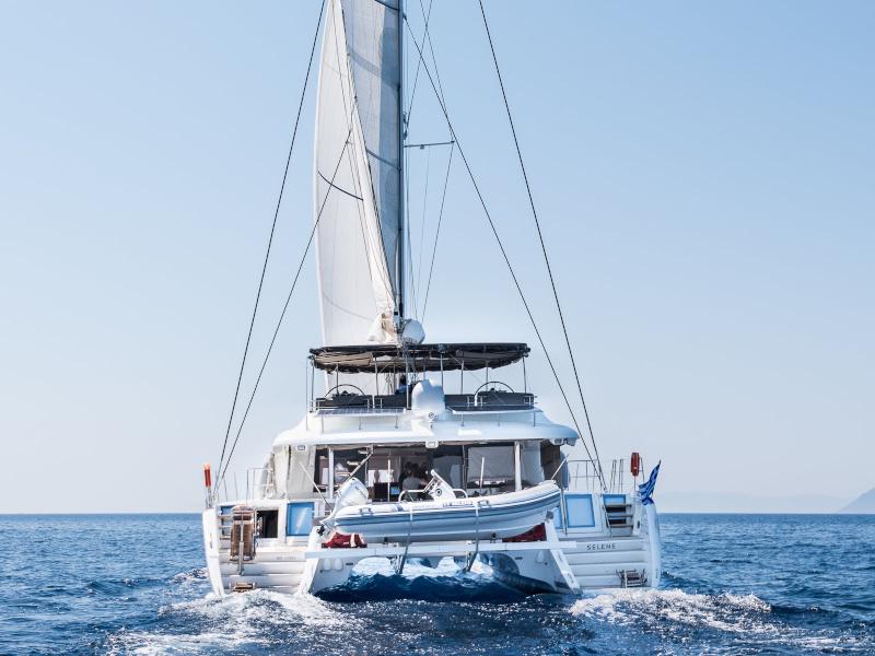 Book yachts online - catamaran - Lagoon 62 - 5 cabin version - Selene - rent