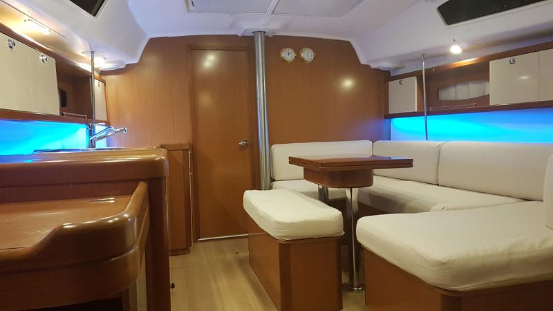 Book yachts online - sailboat - Oceanis 40 - PROSECCO - Refit2017 - rent