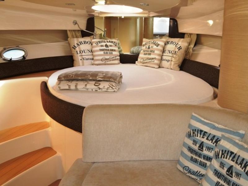 Book yachts online - motorboat - Sessa C35 - 1116 VD - rent