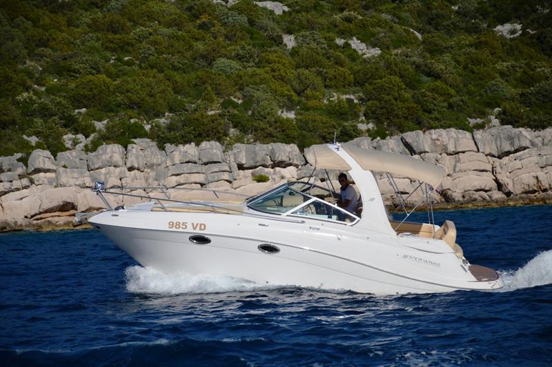 Book yachts online - motorboat - Four Winns 278 Vista White - 985 VD - WHITE - rent