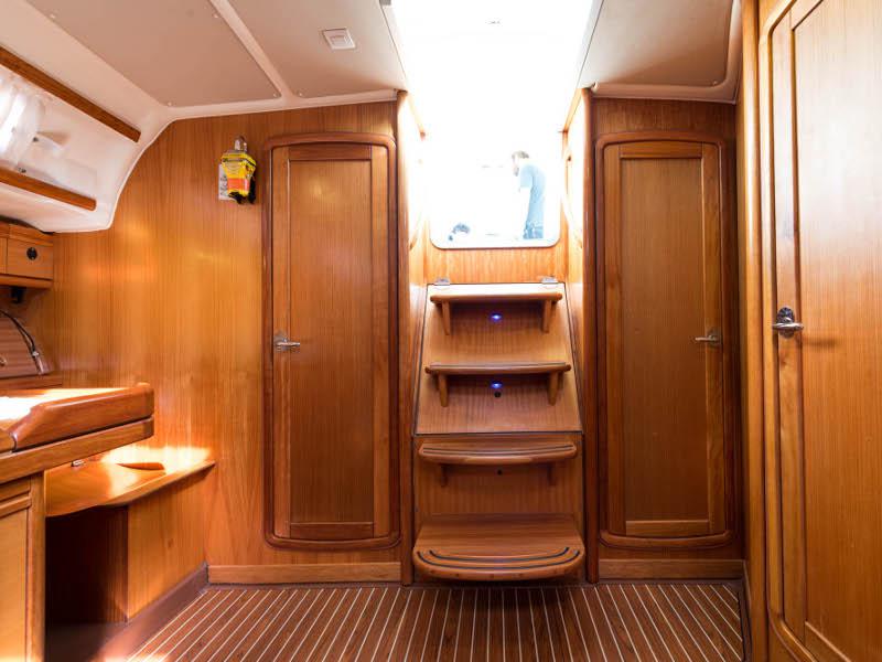 Book yachts online - sailboat - Bavaria 46 Cruiser - Midas  - Bow &amp; Solar - rent