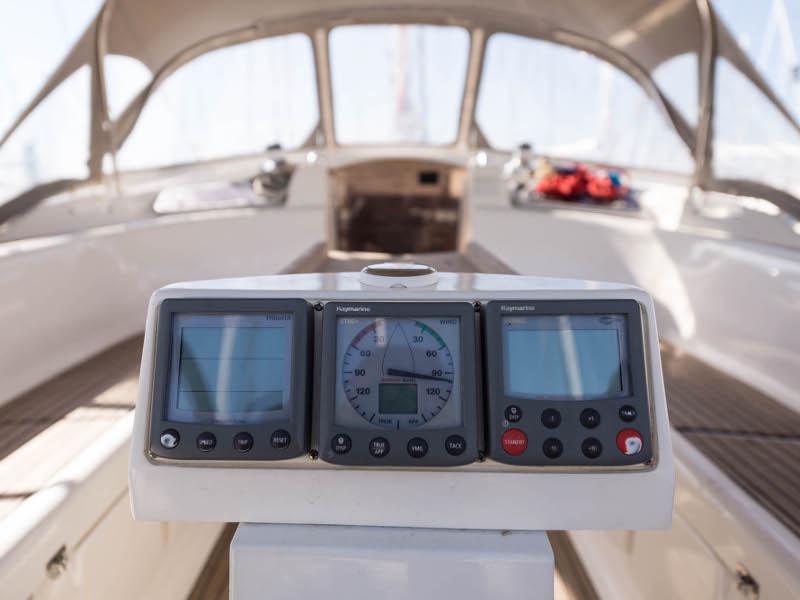 Book yachts online - sailboat - Bavaria 46 Cruiser - Midas  - Bow &amp; Solar - rent