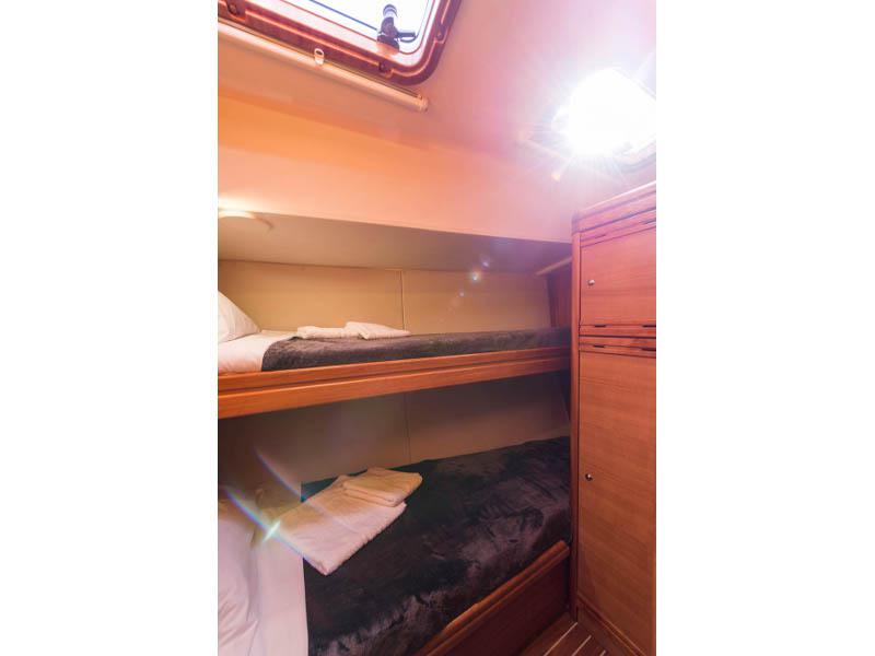 Book yachts online - sailboat - Bavaria 46 Cruiser - Midas  - Bow &amp; Solar - rent