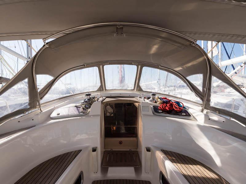 Book yachts online - sailboat - Bavaria 46 Cruiser - Zefyros - Bow &amp; Solar - rent
