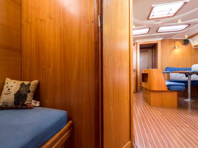 Book yachts online - sailboat - Bavaria 46 Cruiser - Zefyros - Bow &amp; Solar - rent