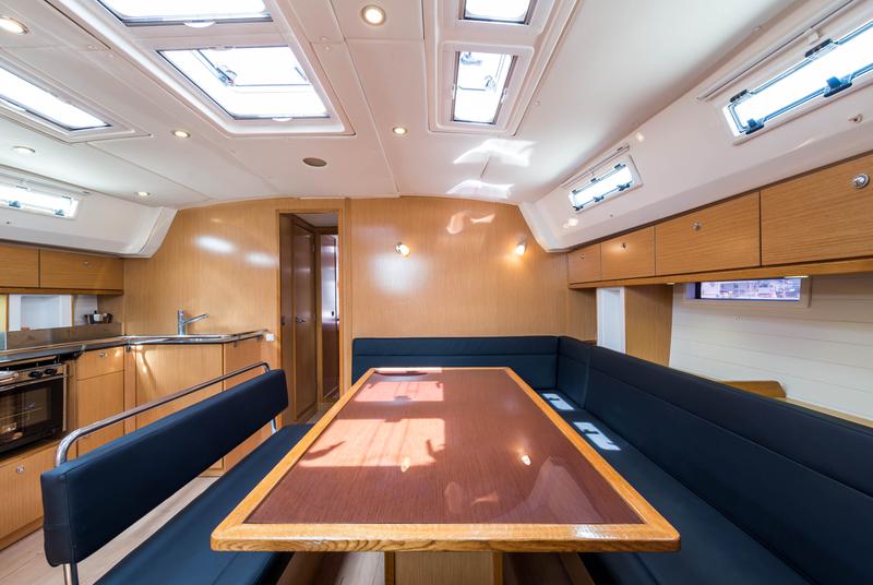 Book yachts online - sailboat - Bavaria Cruiser 50 - Altair - Bow &amp; Solar - rent