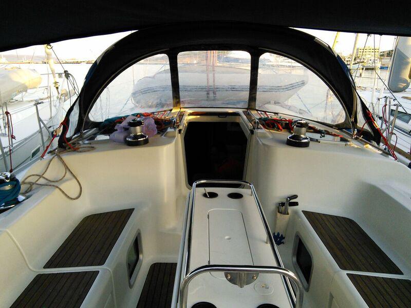 Book yachts online - sailboat - Sun Odyssey 43 - Veni I - rent