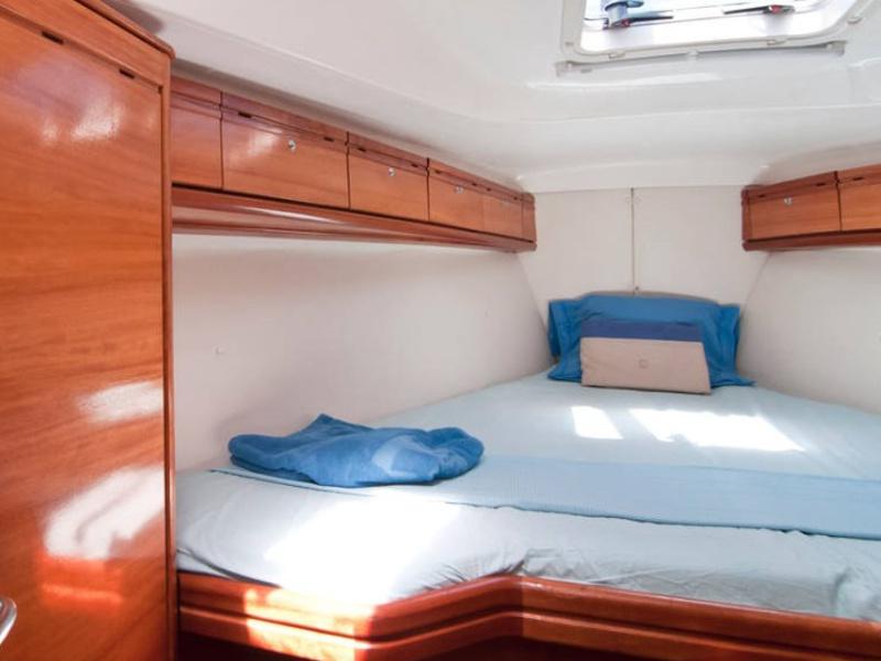 Book yachts online - sailboat - Bavaria 37 Cruiser - El Príncipe Azul - rent