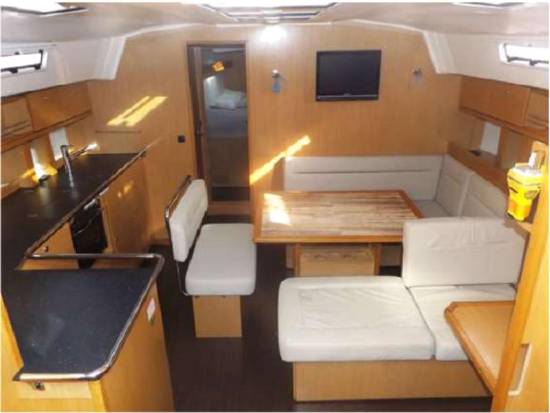 Book yachts online - sailboat - Bavaria Cruiser 45 - Moonmist - rent
