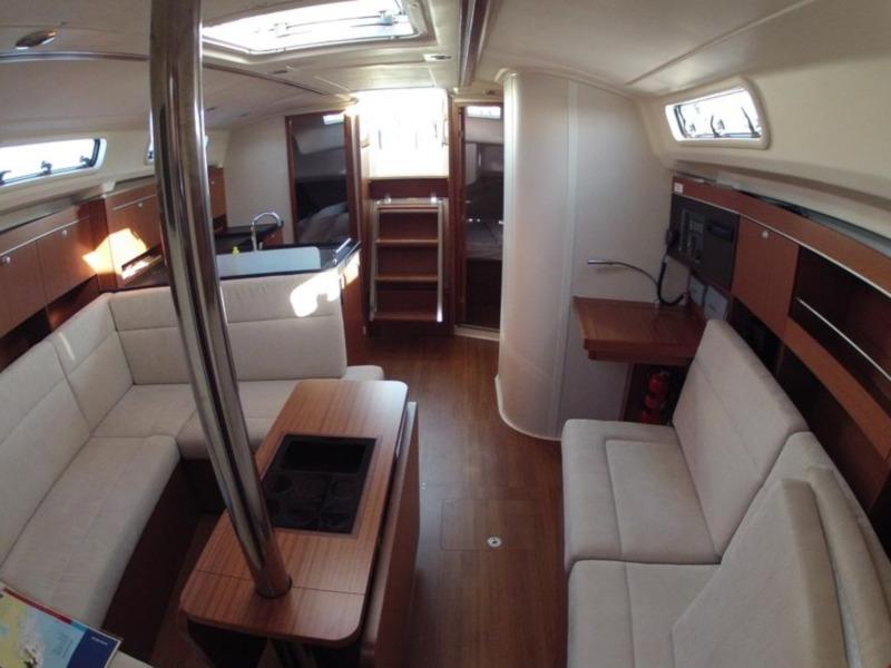 Book yachts online - sailboat - Hanse 385 - Pagode - rent