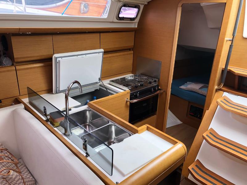 Book yachts online - sailboat - Sun Odyssey 409 - INVINCIBLE II - rent