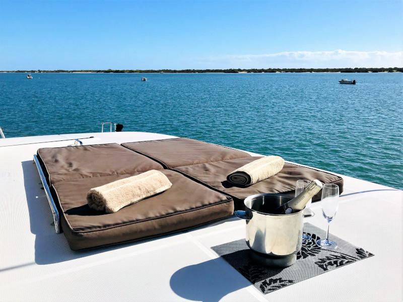Book yachts online - catamaran - Lagoon 42 - Aero - rent