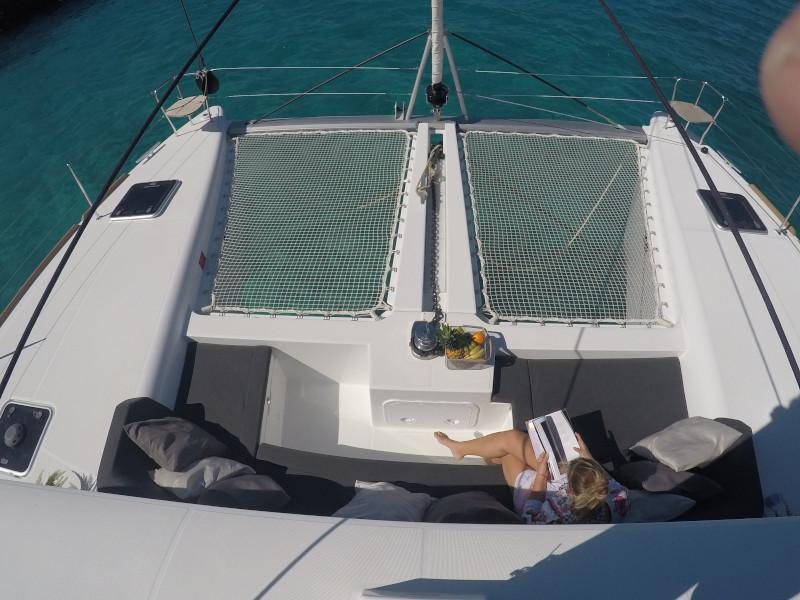 Book yachts online - catamaran - Lagoon 450 - GENIA - rent
