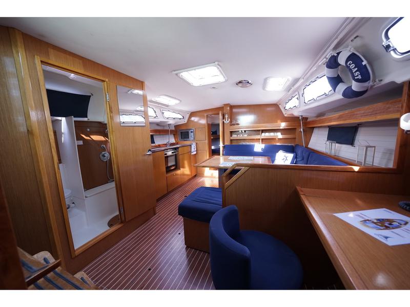 Book yachts online - sailboat - Bavaria 43 Cruiser - Kairos - rent