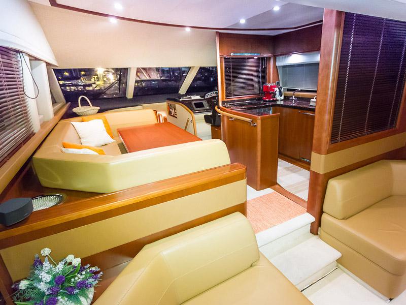 Book yachts online - motorboat - Princess 62 - Pamango - rent
