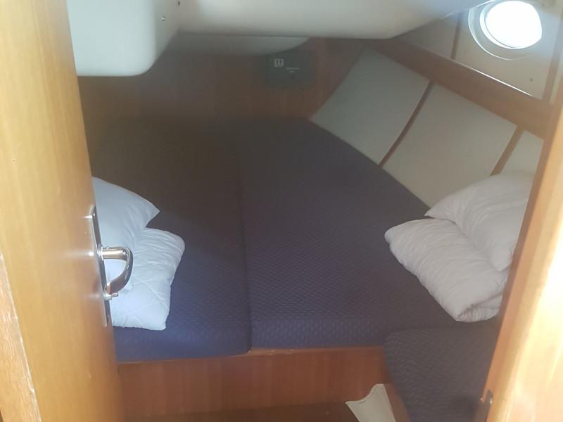 Book yachts online - sailboat - Elan 434 - Rebekka - rent