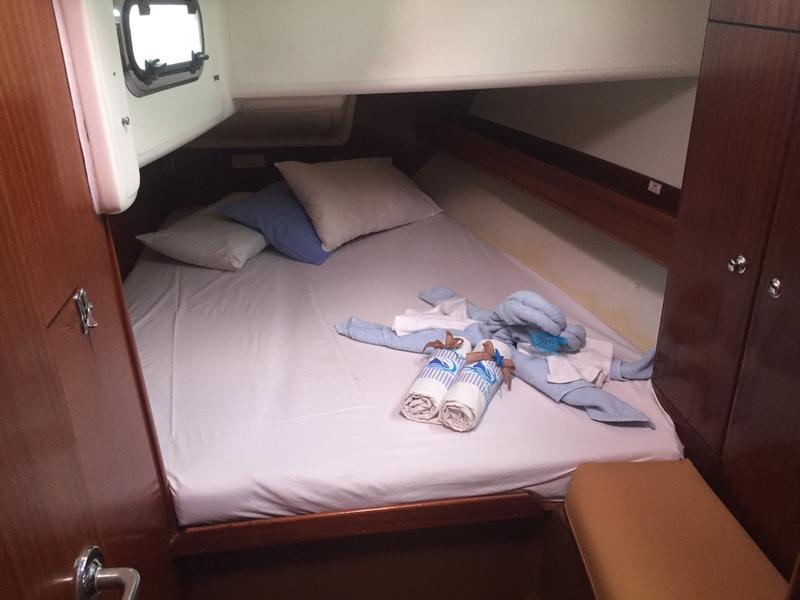 Book yachts online - sailboat - Bavaria 44 - Bavaria 44 (2003) - rent