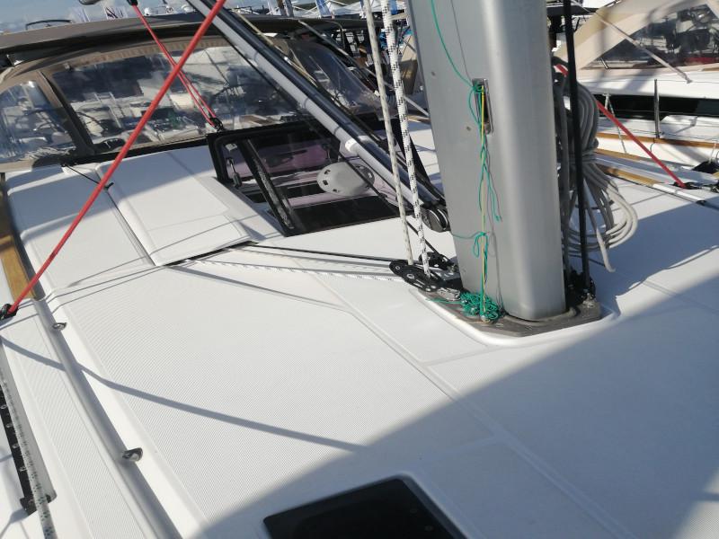 Book yachts online - sailboat - Sun Odyssey 439 - Mario - rent