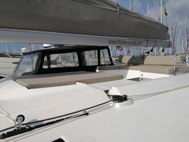 Book yachts online - catamaran - Saona 47 - Aquarius III - rent