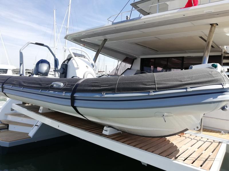 Book yachts online - catamaran - Fountaine Pajot Alegria 67 - Isola - rent
