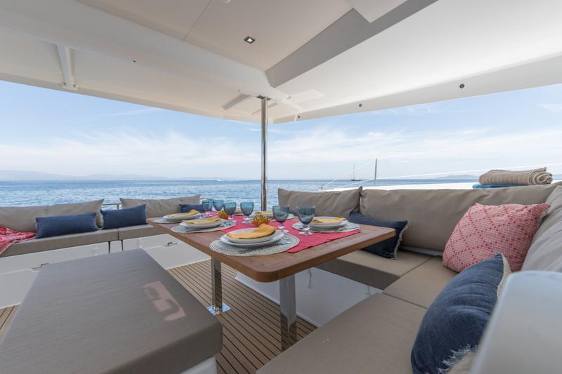 Book yachts online - catamaran - Fountaine Pajot Saona 47 - Ancora Reha - rent