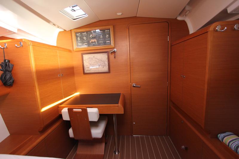 Book yachts online - sailboat - Sun Odyssey 409 - Vivace - rent