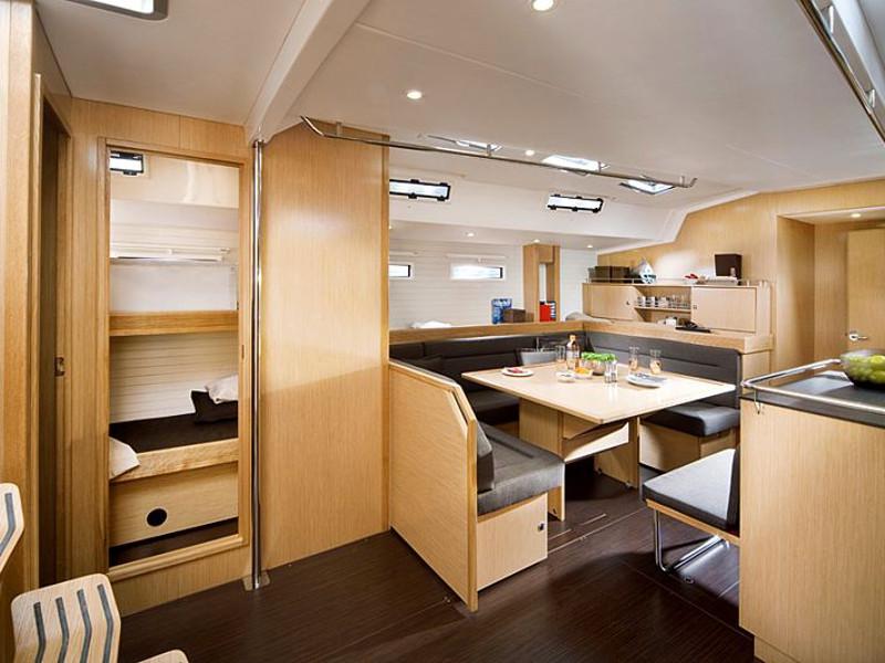 Book yachts online - sailboat - Bavaria 55 Cruiser - VG - rent