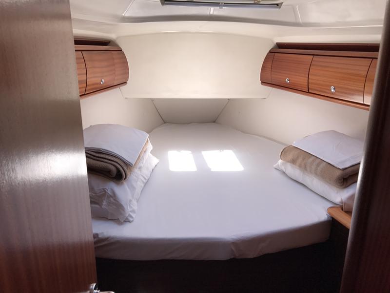 Book yachts online - sailboat - Bavaria 44 - Stromboli - rent