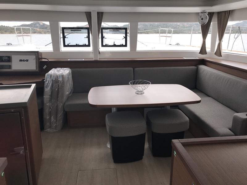 Book yachts online - catamaran - Lagoon 450F - Rigel Kentaurus (GND) - rent