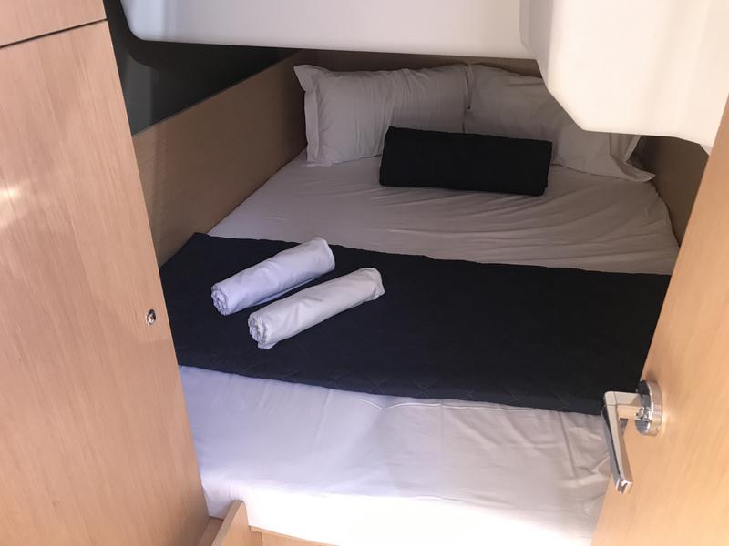 Book yachts online - sailboat - Oceanis 35.1 - Atlas - rent