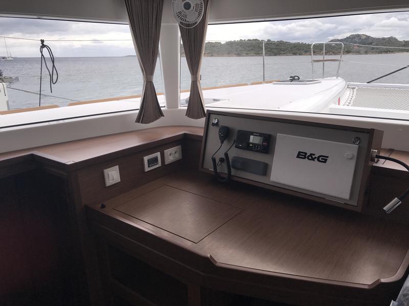 Book yachts online - catamaran - Lagoon 450F - Rigel Kentaurus (SXM) - rent