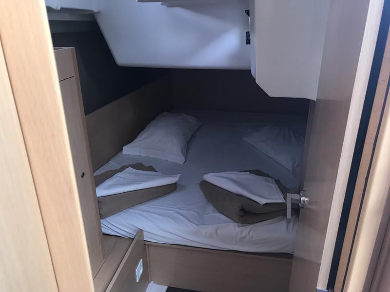 Book yachts online - sailboat - Oceanis 38 - Regulus - rent