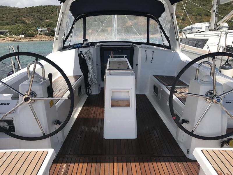 Book yachts online - sailboat - Oceanis 38 - Regulus - rent