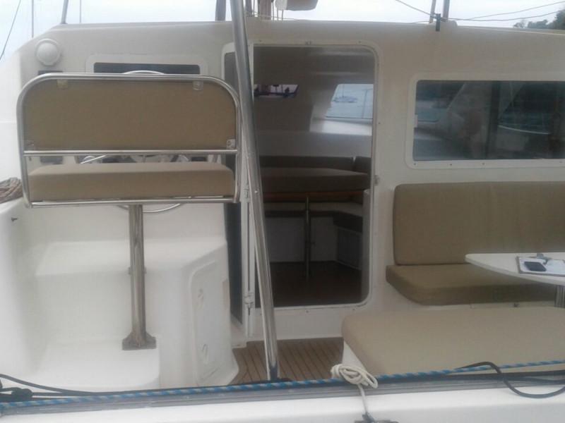 Book yachts online - catamaran - Catflash 35 - Dakota - rent