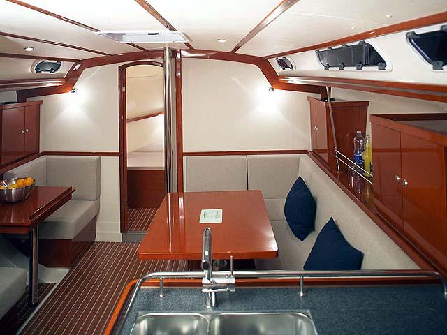 Book yachts online - sailboat - Hanse 400 - Kumatos Hantos - rent