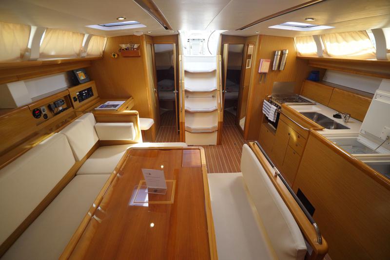 Book yachts online - sailboat - Sun Odyssey 49i - Habanera - rent