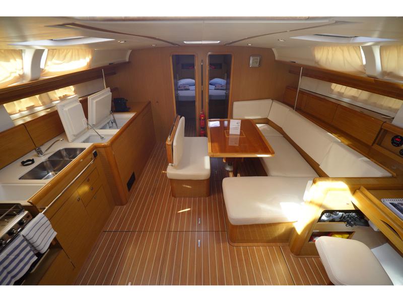 Book yachts online - sailboat - Sun Odyssey 49i - Habanera - rent