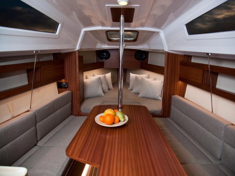 Book yachts online - sailboat - Maxus 26 Prestige 8/1 - NUT - rent