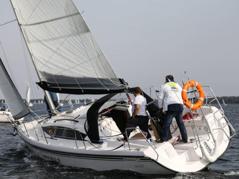 Book yachts online - sailboat - Maxus 33.1 RS Standard - SPECIAL EDITION  - rent