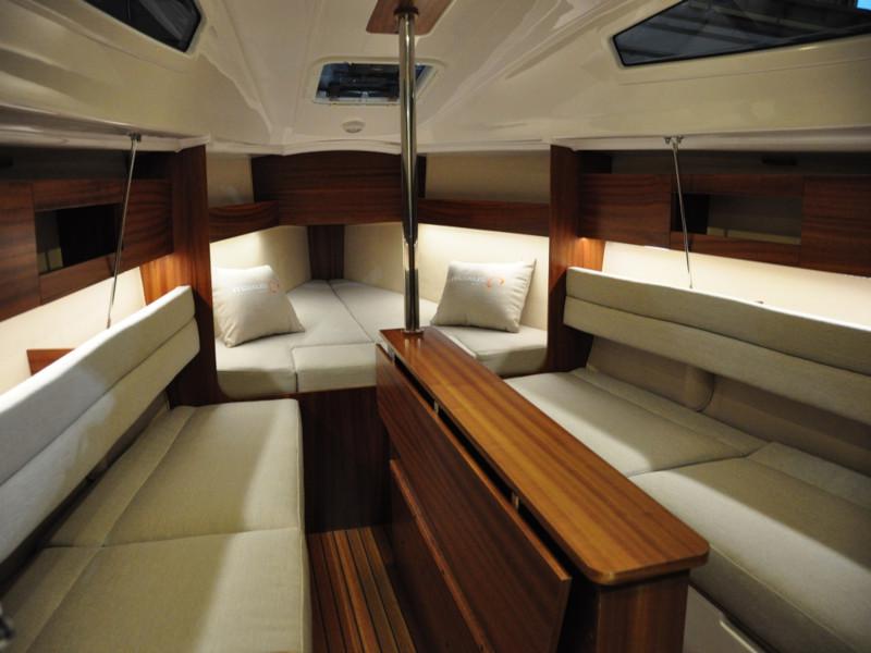 Book yachts online - sailboat - Maxus evo 24 Prestige - TAMLIN - rent
