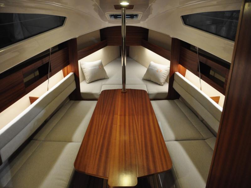 Book yachts online - sailboat - Maxus evo 24 Prestige - ASTA - rent