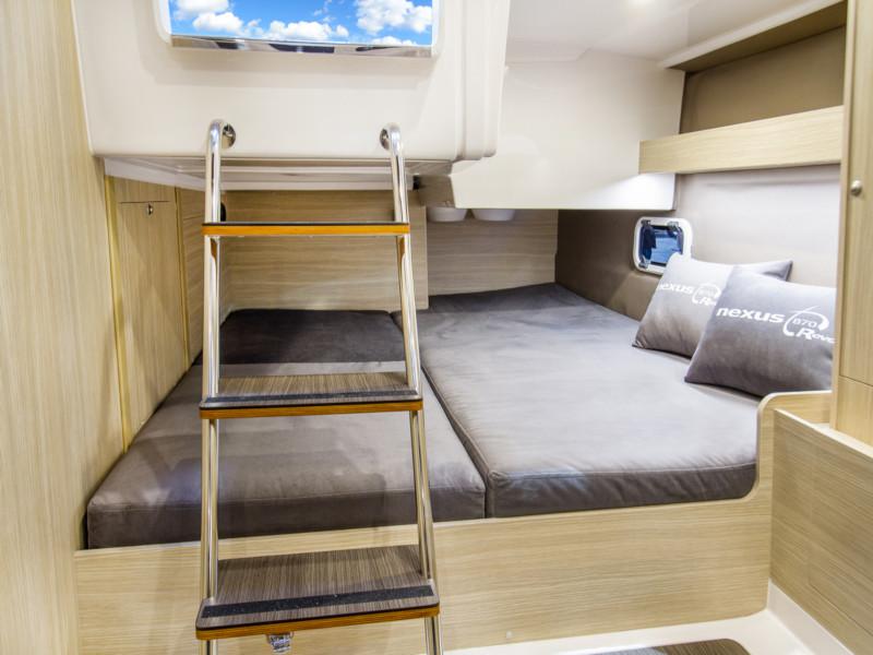 Book yachts online - motorboat - Nexus Revo 870 Prestige +/1cab - SOL - rent