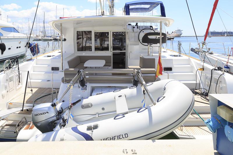 Book yachts online - catamaran - Lagoon 40 - Amalia II - rent