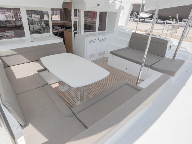 Book yachts online - catamaran - Lagoon 450 - Ariel - rent
