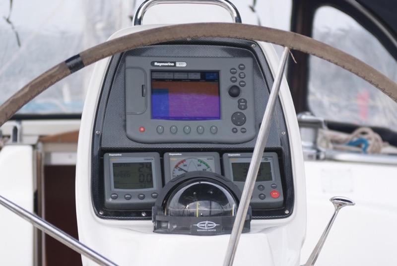 Book yachts online - sailboat - Bavaria 31 Cruiser - MALA  - rent