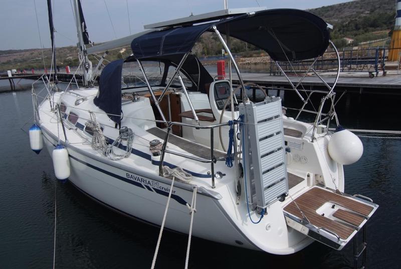 Book yachts online - sailboat - Bavaria 31 Cruiser - MALA  - rent